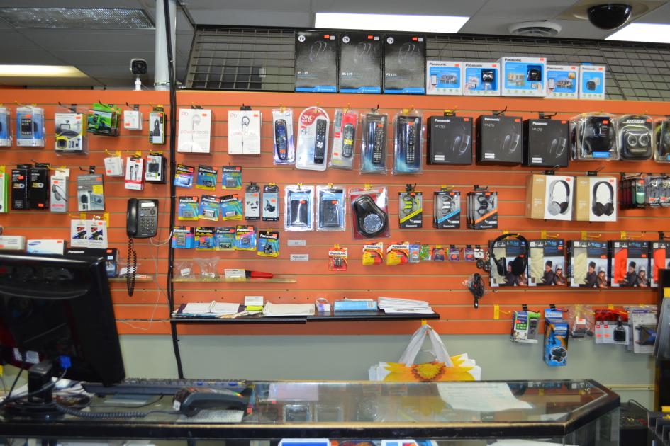 tv,remote,accessories