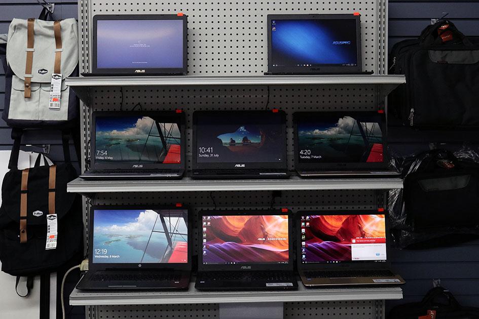 Laptops by Asus and HP.